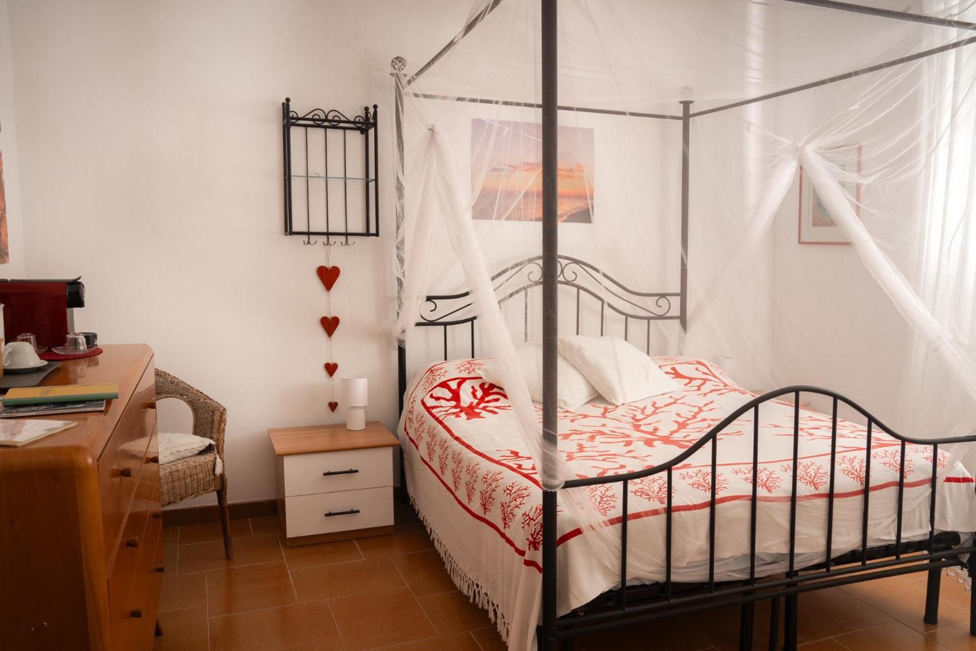 Villa Dan-Rooms In Monopoli Impalata Екстериор снимка